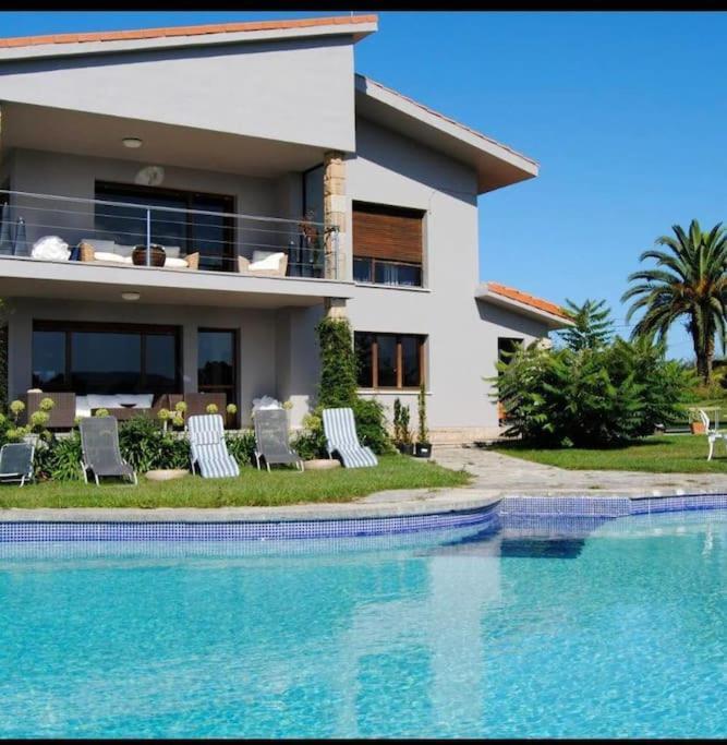 Villa La Pedrada En Gijon, Asturias